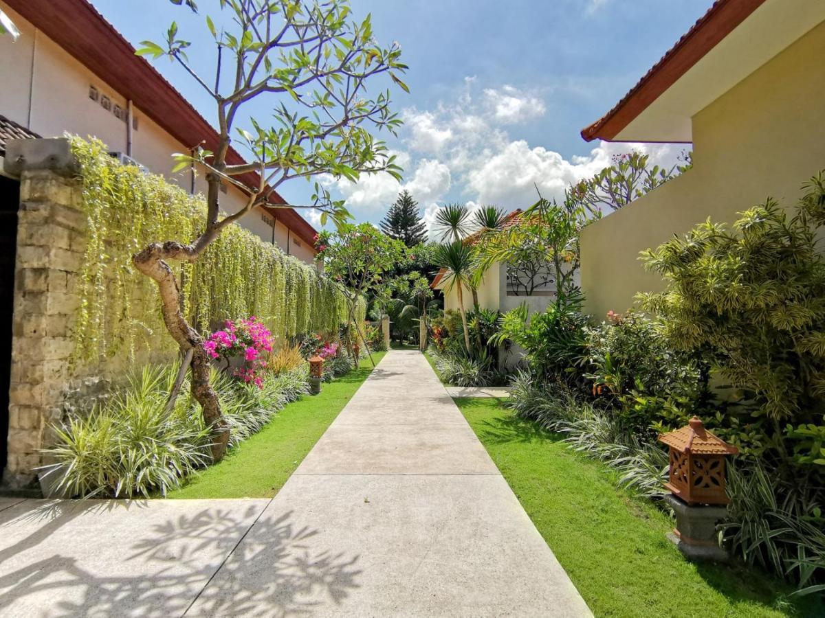 Kuta Puri Bungalows, Villas And Resort Kuta Lombok Exterior foto