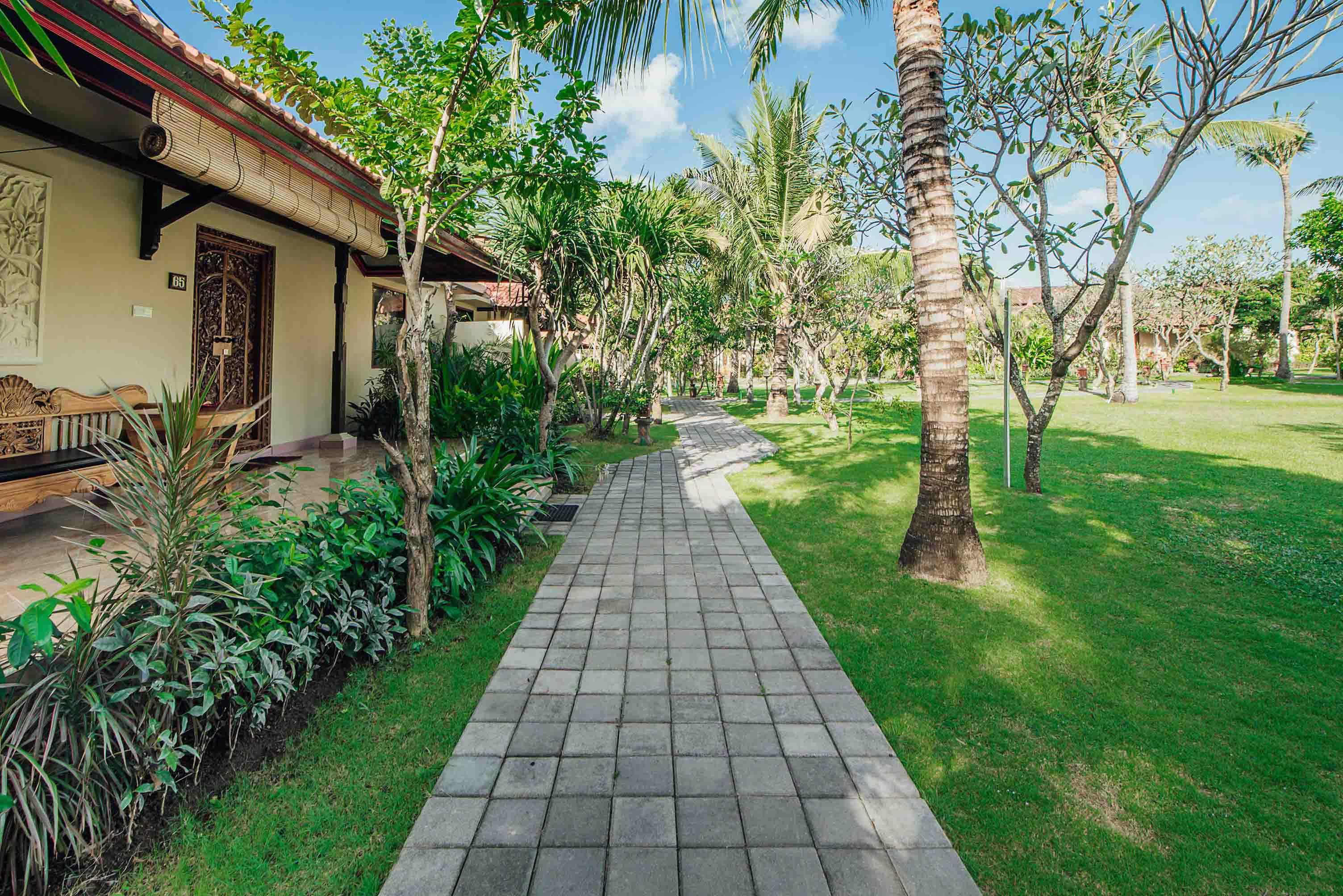 Kuta Puri Bungalows, Villas And Resort Kuta Lombok Exterior foto