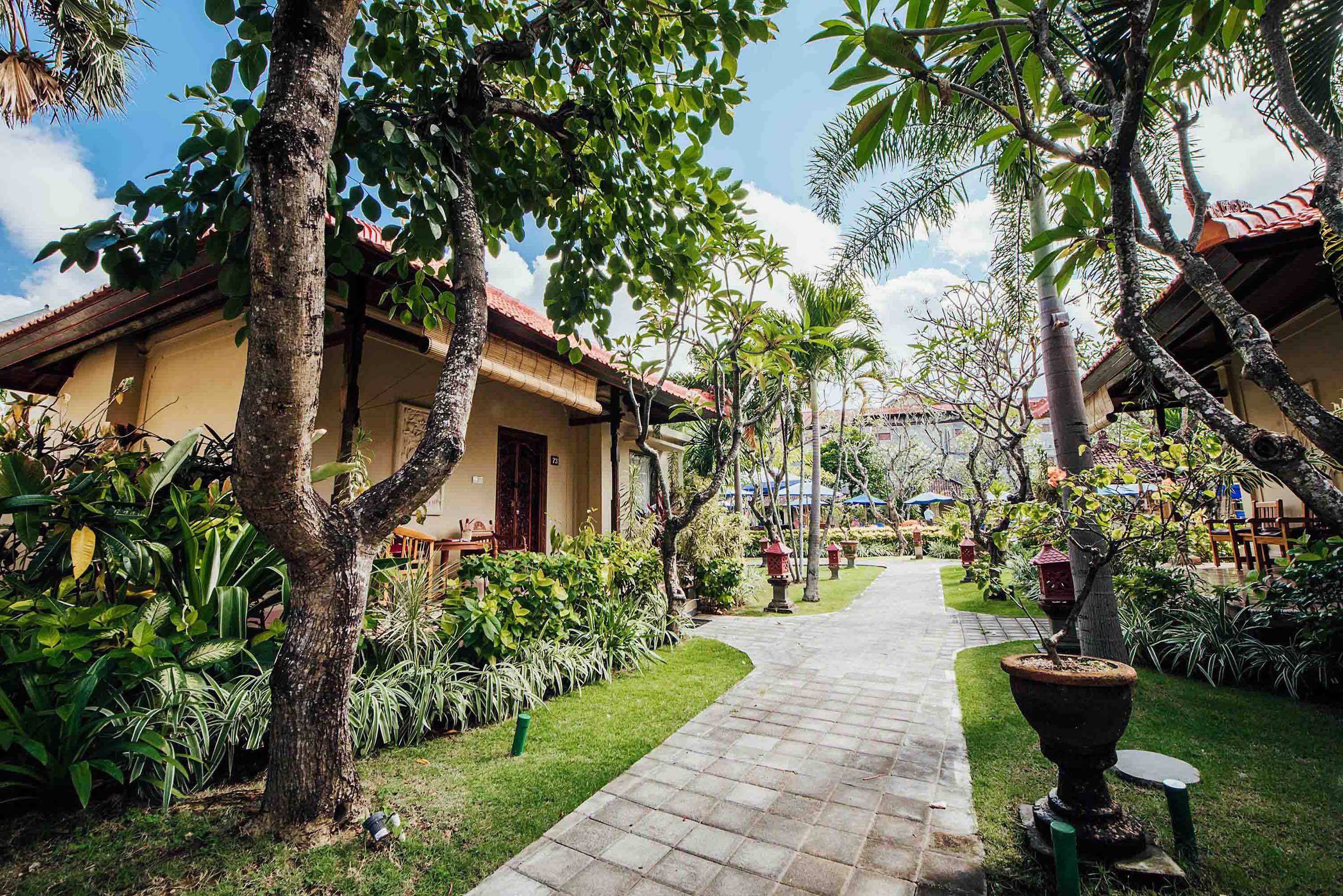 Kuta Puri Bungalows, Villas And Resort Kuta Lombok Exterior foto